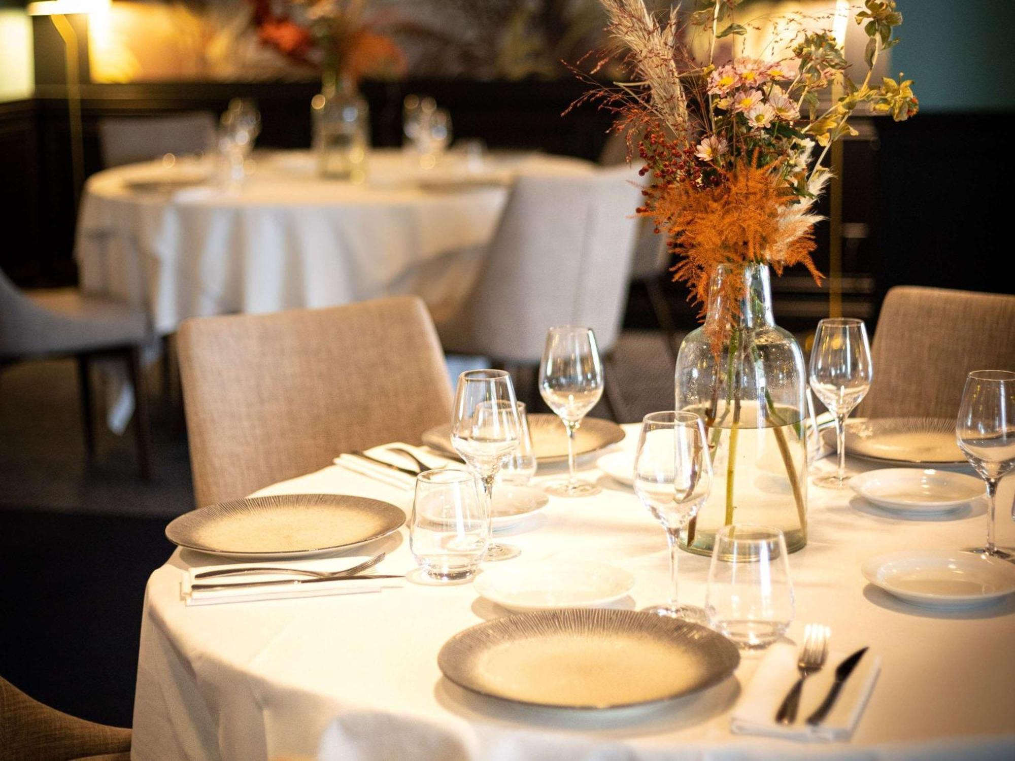 Hotel Mercure Rochefort La Corderie Royale Bagian luar foto