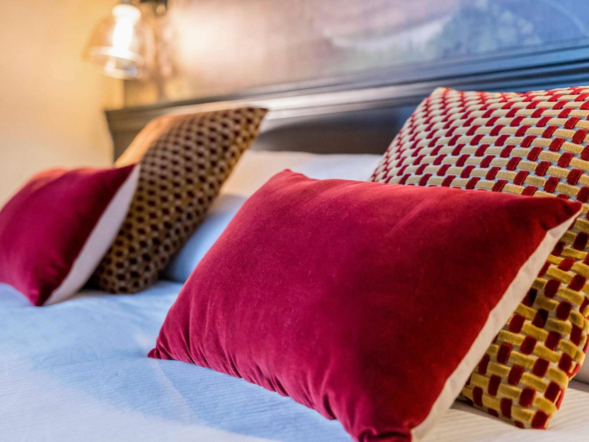 Hotel Mercure Rochefort La Corderie Royale Bagian luar foto