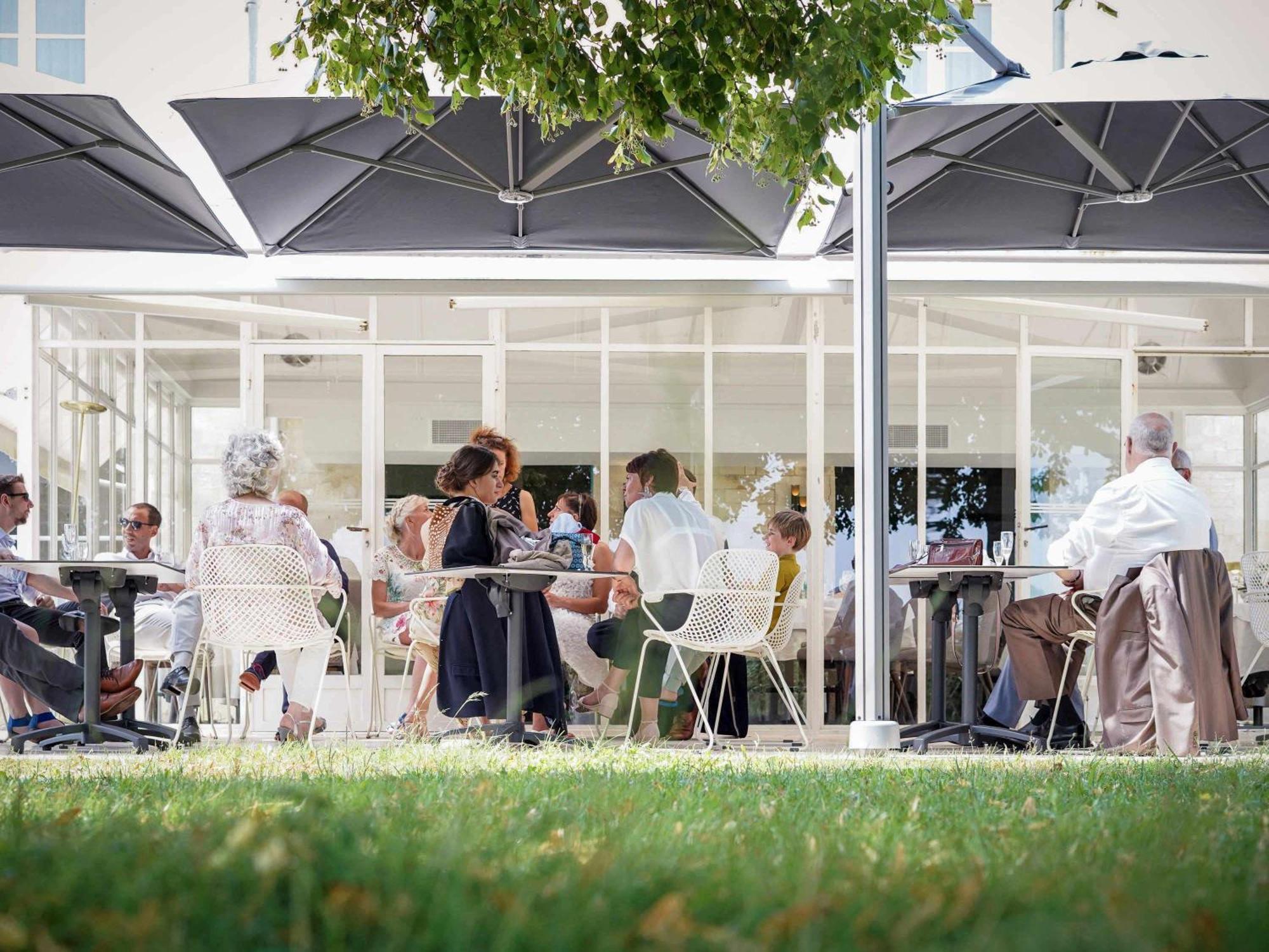 Hotel Mercure Rochefort La Corderie Royale Bagian luar foto