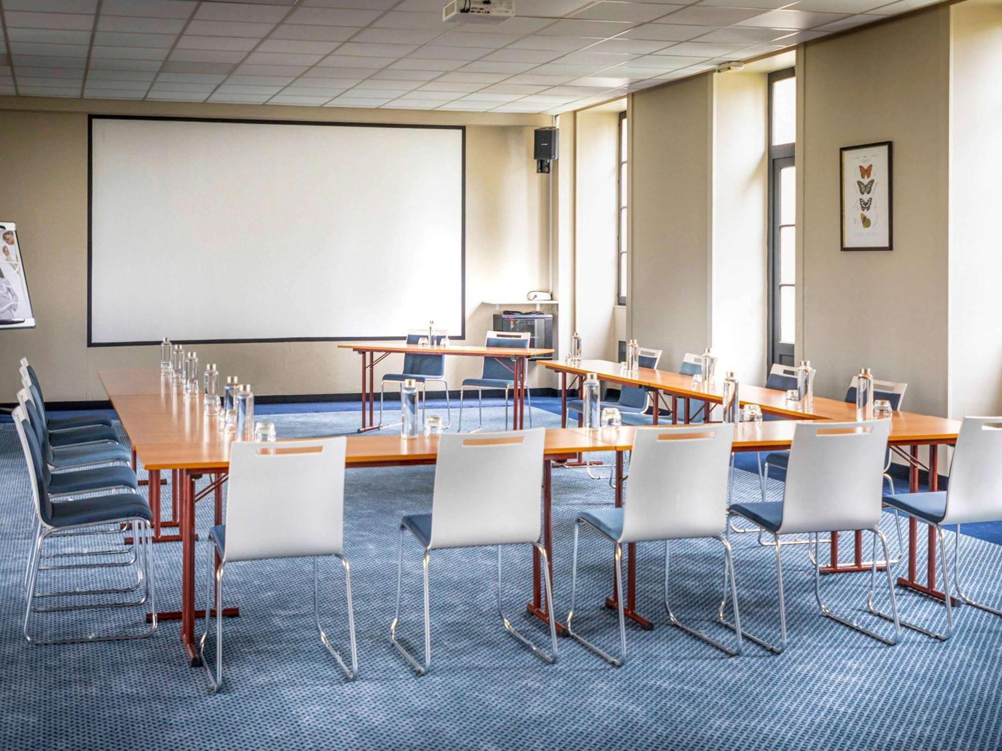 Hotel Mercure Rochefort La Corderie Royale Bagian luar foto