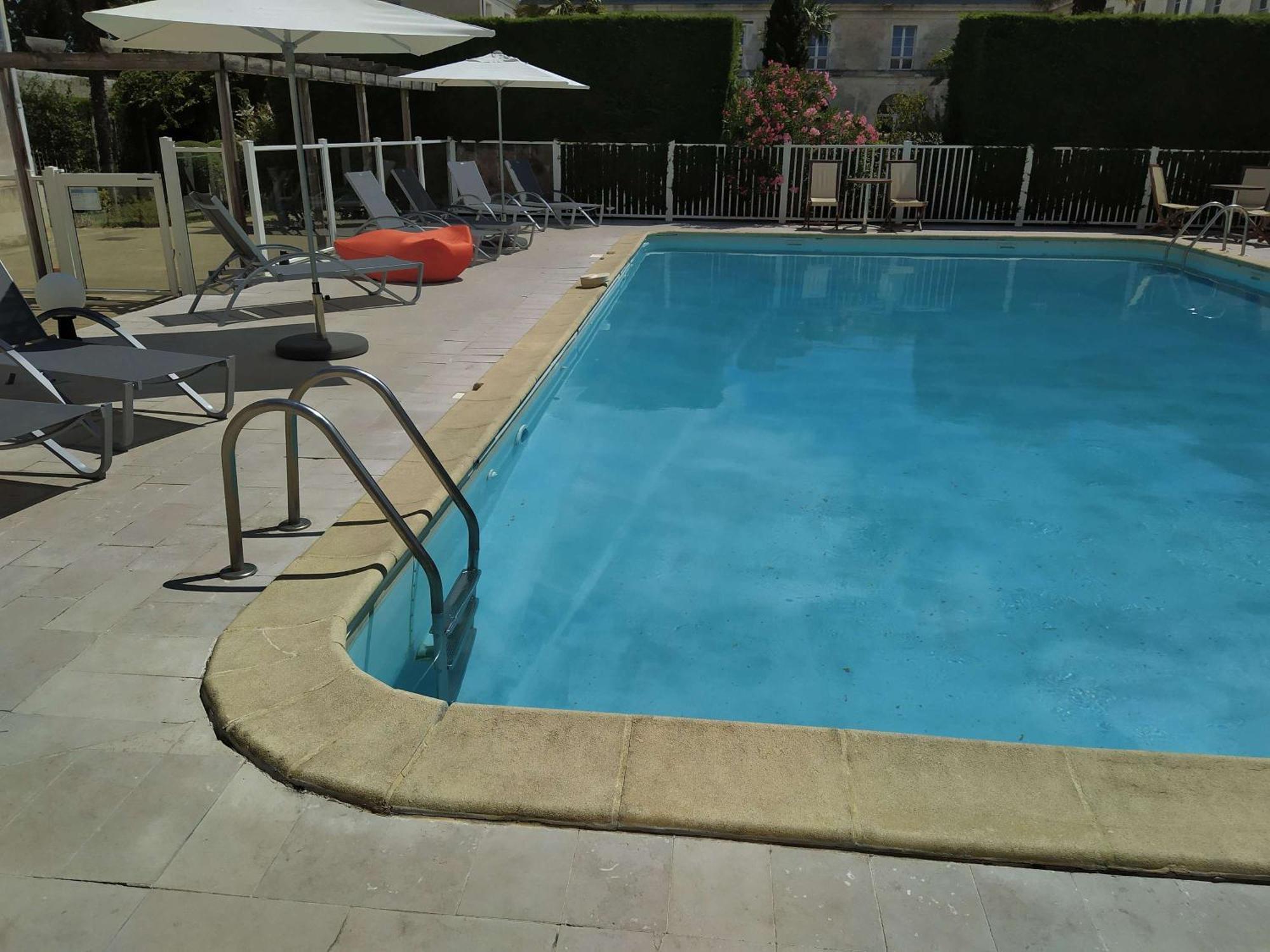 Hotel Mercure Rochefort La Corderie Royale Bagian luar foto